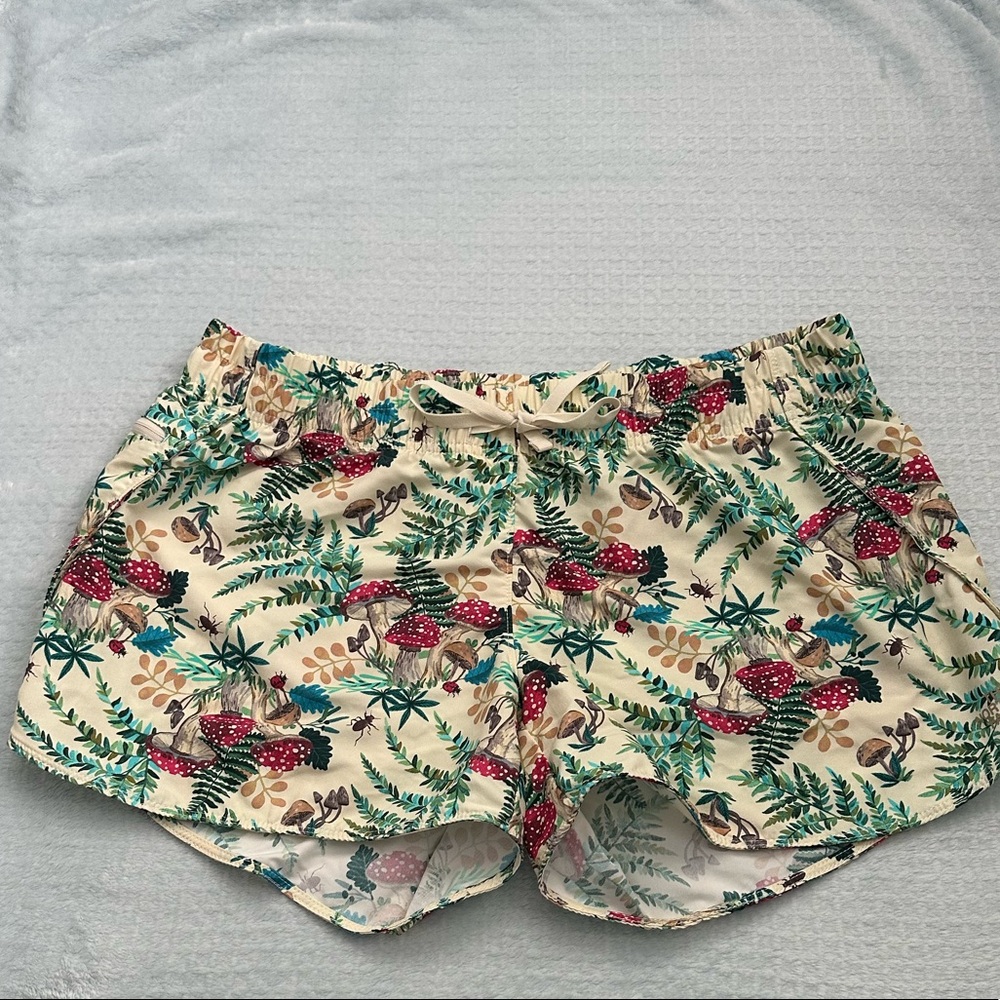 The North 3 Fish Studios Face Forest Floor Woodland Shorts Large